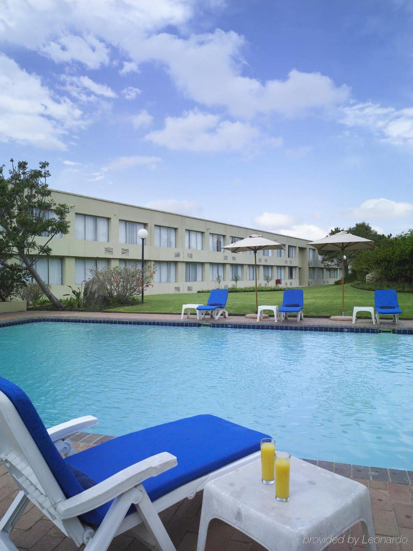 Garden Court Mthatha Bagian luar foto